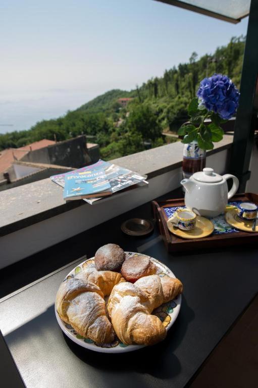 Vietri Casa Rosaria Amalfi Coast Bed & Breakfast エクステリア 写真